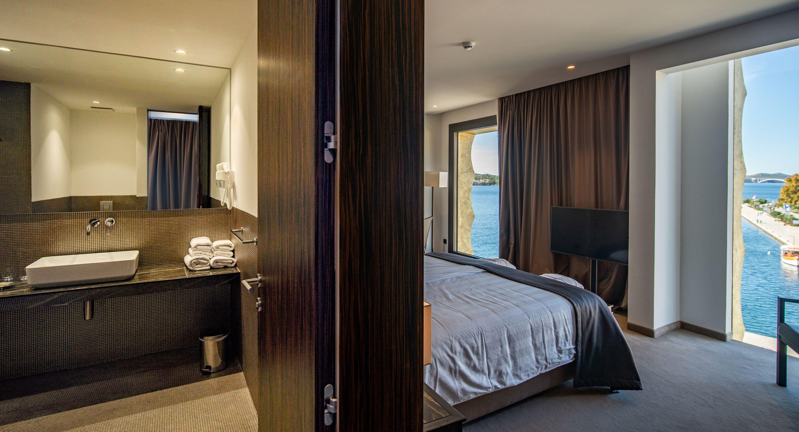 Bellevue Superior Hotel 4*